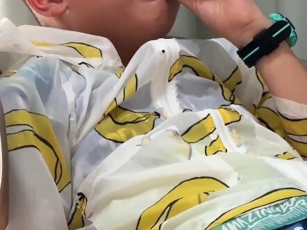 Chị gái nói chuyện mà chọc thẳng vào tim người ta thế này sao?