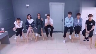 Mao Xiaotong dipandang rendah oleh sang mentor ketika ia tampil terakhir kali. Jin Xing mengucapkan 