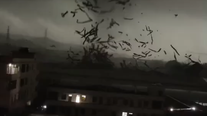 4月27日下午，广州增城和广州白云，突发特大龙卷风和下冰雹