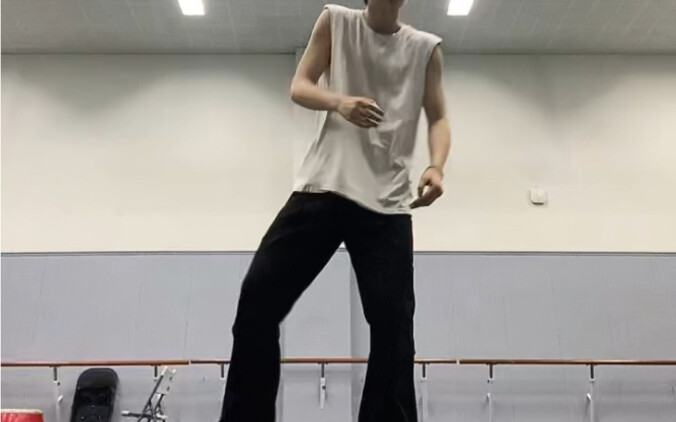 What is the magical feeling when Jeno's jawline, Xiaojiu's figure, and Taeyong's feeling appear on t