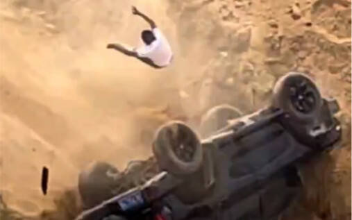 Terrifying off-road vehicle accident in the outdoors! Off-roading carries risks—stay safe and be cau