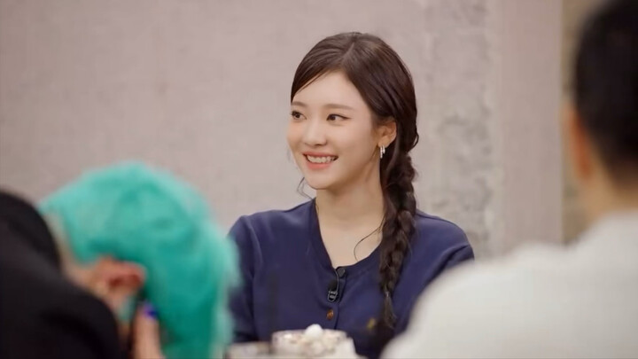 Ningning’s A Cappella of “Sweet Honey” Steals the Show in Seconds