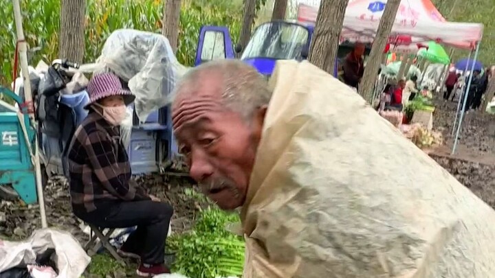 เรื่องราวกลางสายฝน