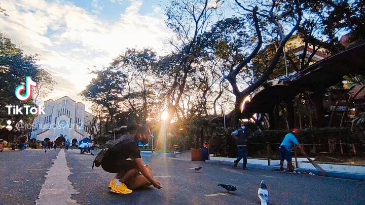 ang pogi ko dito