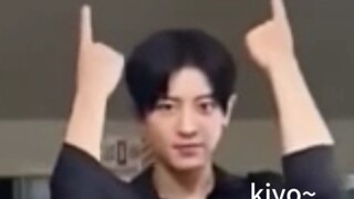 【EXO】Khi EXO nhảy một điệu nhảy của nhóm nhạc nữ...