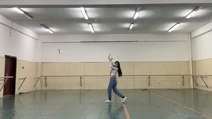 [VV] Aku suka banget lagu ini! Cover cepat "Killing Me" dari Kim Chungha