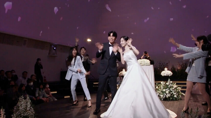 在婚礼上跳IVE的《After Like》