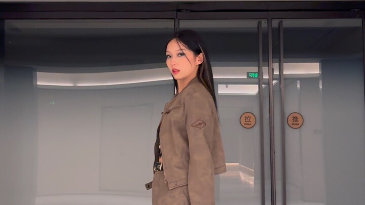 【หลี่เถี่ยฉุย】อยากดูอาฮยอนเต้นเพลงเดบิวต์นี้จริงๆ! BABYMONSTER-คัฟเวอร์เพลง ‘Batter Up’