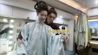 Sau khi được "Sư phụ" Phó Tĩnh hướng dẫn thực hành, "Dudu" nhảy rất đẹp hahahaha