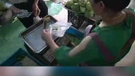 This is the most simple and touching moment in life! Empathy is the greatest kindness.