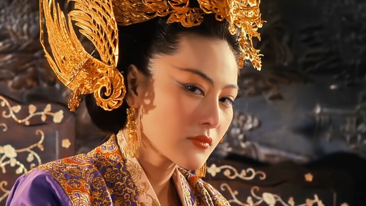 عندما كانت الأميرة الثمينة تشرب الشاي، لاحظت أن نظرة الخادمة ليست على ما يرام... لكن ما لم تتوقعه جا