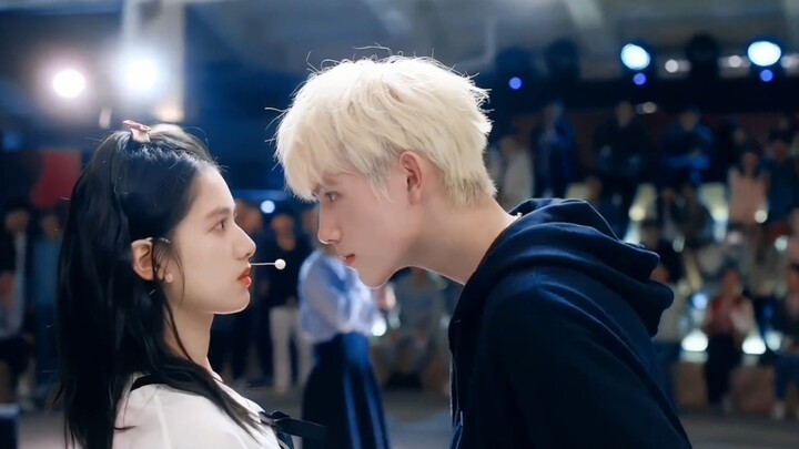 Đẹp trai quá, Arthur, cảnh thịnh thế này đúng như mong ước của anh đấy!