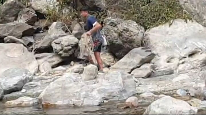 cast net fishing in Nepal |