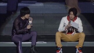 【Kamen Rider Drive Live Show】Gong and Chase recreate the famous water spraying scene from episode 43