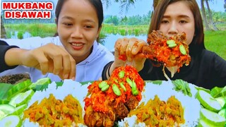 MUKBANG DI SAWAH AYAM BAKAR SAMBAL PETE TUMIS PARE LALAPAN MENTAH  #mukbanglalapanmentah