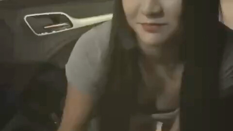 พี่ก็ขับ MG น้องก็ขับ MG ดูเหมือนน้องจะประสบความสำเร็จกว่านะ