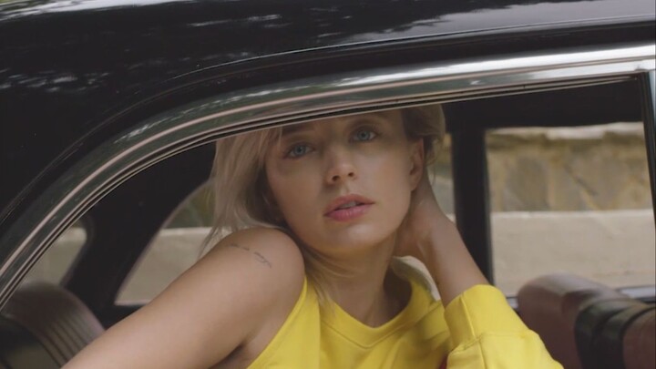 แคโรไลน์ วีลันด์ – ไลฟ์พิเศษ