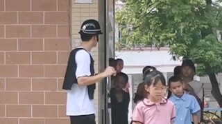好哥们永远会拉你一把
