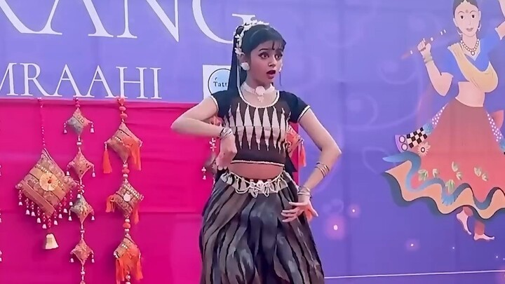 Indian Dance & Song Performance at a Children’s Charity Event: Dance Goddess Madhuri’s Iconic Moves!