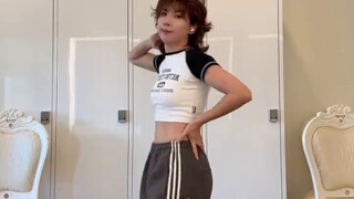 [Harimau Kecil] Tutorial menggoyangkan payudara dan pinggul, Babymonster-Drip