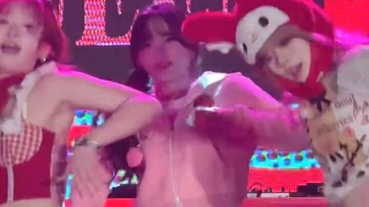 Kami juga menari ticktack pada hari pertama tahun baru! Orang-orang Kpop punya panggung akhir tahun 