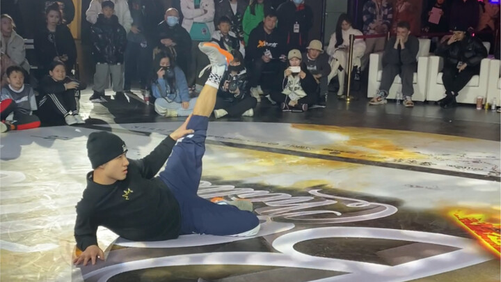 Back then, when the Bboy dancer dropped into a freestyle move, the judges were stunned!