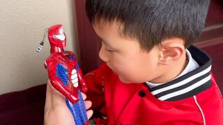 "Armor Dana Ott Spider-Man Warriors?! Monster jahitan aneh macam apa di dunia bawah ini!?"