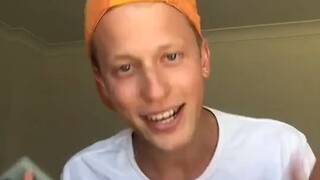 Người dân các nước khác nhau cười trên mạng như thế nào... "555" không nhất thiết là muốn khóc, mà c