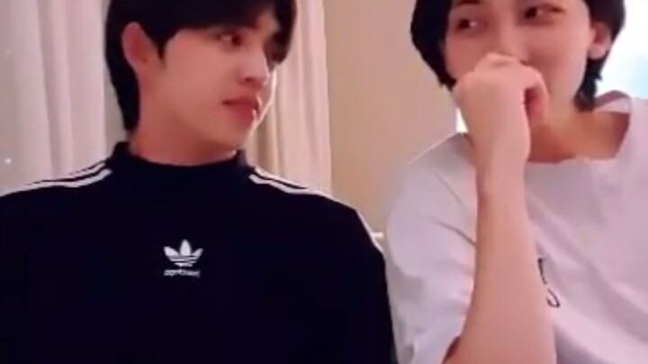 Is Cheolhan really forgetting that he came out, or has he forgotten that he hasn’t come out yet? Ano