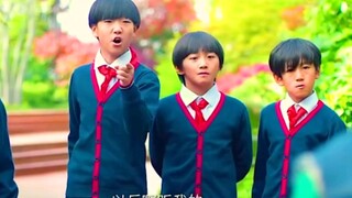 “现在小学生打架也这么6了吗”