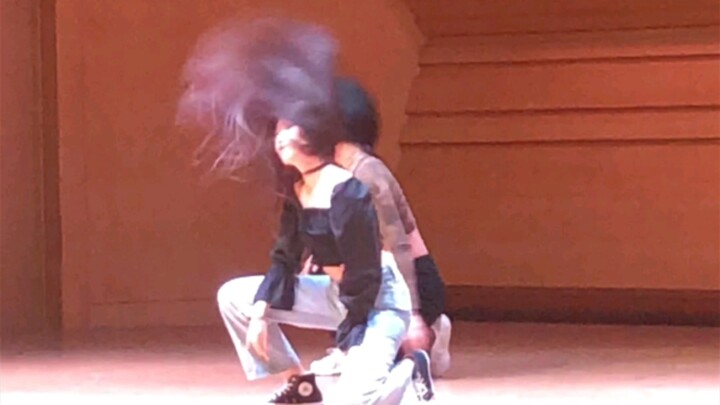 【เชลซี】ฉันพยายามอย่างเต็มที่ที่จะมีเสน่ห์ แต่ทำไมสาวๆ ถึงเพิ่มฉันใน WeChat?