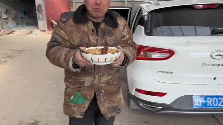 Biết là bạn đang sốt ruột, mình có một cách ăn mì cực nhanh, đảm bảo bạn ăn siêu tốc luôn…