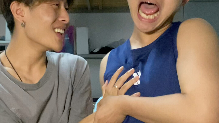 Selama kamu senang, kamu boleh sentuh sesuka hati.