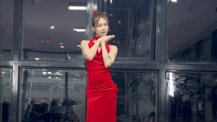มาถึงการวิเคราะห์โว้กกิ้งเพลง "Who Can Give Me Love" ของ Ye Na แล้ว!