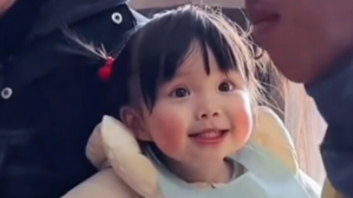 “Mấy tuổi cũng được, đáng yêu muôn năm!”