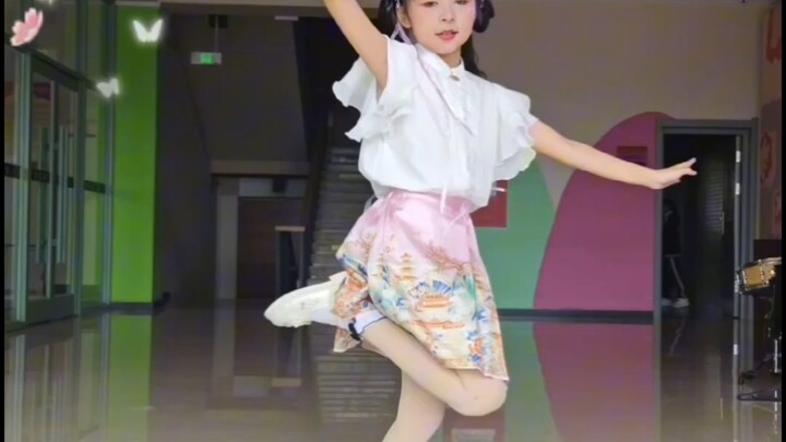 Ji Mingyue's two and a half minute dance