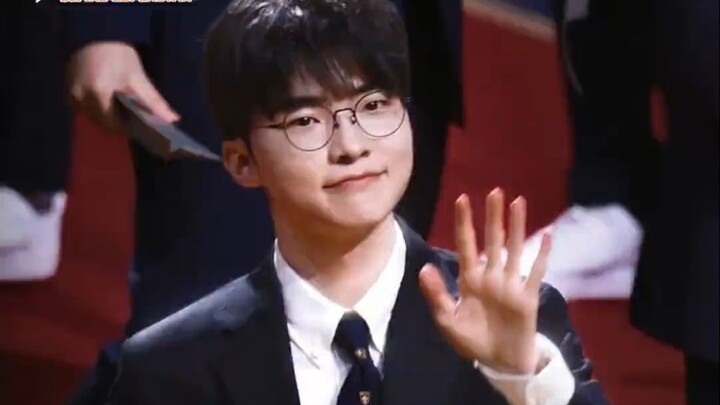 แฟกเกอร์ คุณพ่อที่ดุเดือดที่สุดในวงการเกม LOL