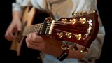 "Con đường bình thường" là một bài hát guitar nên được chơi bằng cách xem bản nhạc. Nếu thích, bạn c
