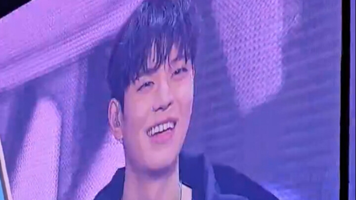 Mọi người học Singmin hát “Ultra”, học cũng khá giống nhỉ…