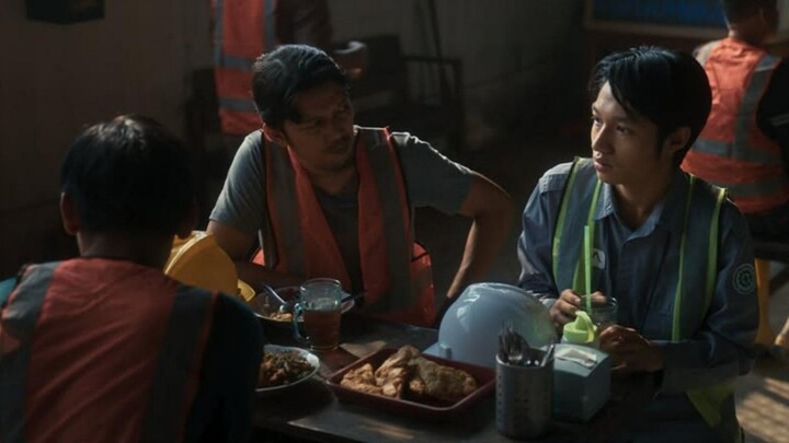 TUMBAL PROYEK 5 REVIEW FILM