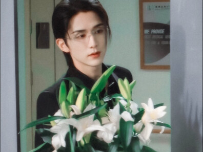神迹 | 怀抱百合花的这一幕美晕我！