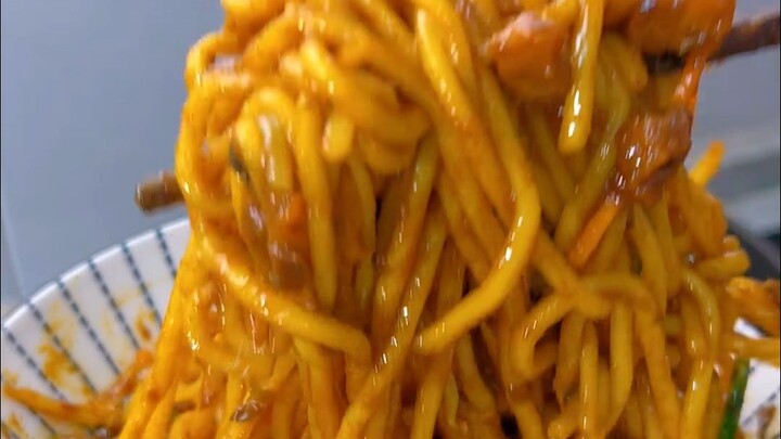 Tengah malam lapar, siapa yang bisa menolak semangkuk ini!