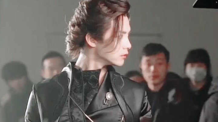 ขำตาย! ตอนนี้เขาเดบิวต์ จะไปเกี่ยวอะไรกับคนอื่นล่ะ!