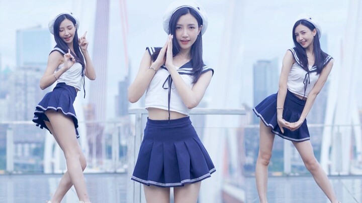 [Vertical screen] Is the sailor uniform so beautiful?