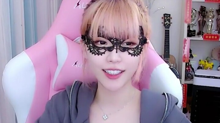 Zhou Shuyi 91 mask danced the classic Lich King, the super moderator ignored me the whole time and I