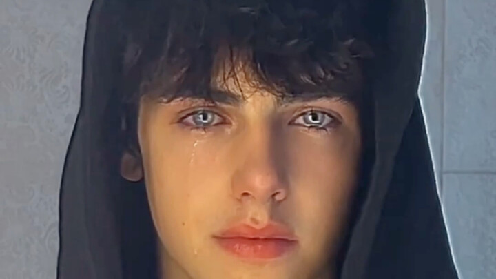 As a kid, he probably never imagined that 17-year-old Kyle Thomas would have 30 million fans! #kylet