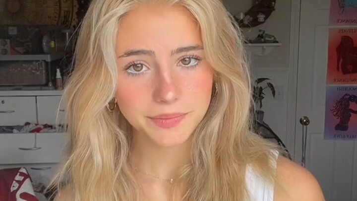 The girl you caught a fleeting glimpse of at the airport and never saw again, yet who keeps haunting