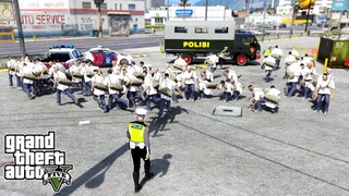 Tawuran Ratusan Anak Sekolah Dikejar Kejar Polisi! GTA 5 Mod Polisi Indonesia