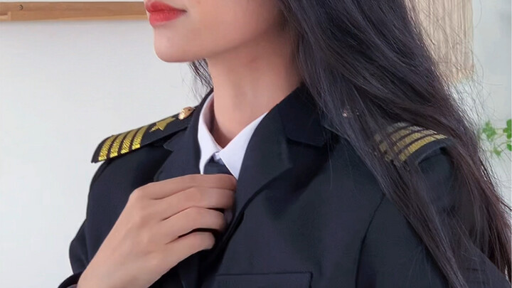 “พี่ยามสาวคนใหม่ของหมู่บ้านเรา!!” 【เซิ่งเว่ย】