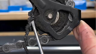 Watching someone repair a bicycle is incredibly soothing.